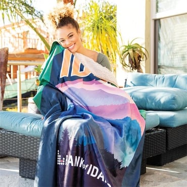 custom blanket ideas for holiday gifts
