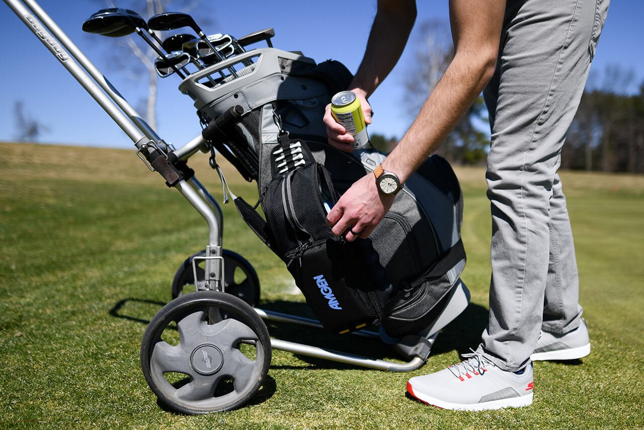 Two golf bags made from recycled plastic bottles - Golf Sustainable