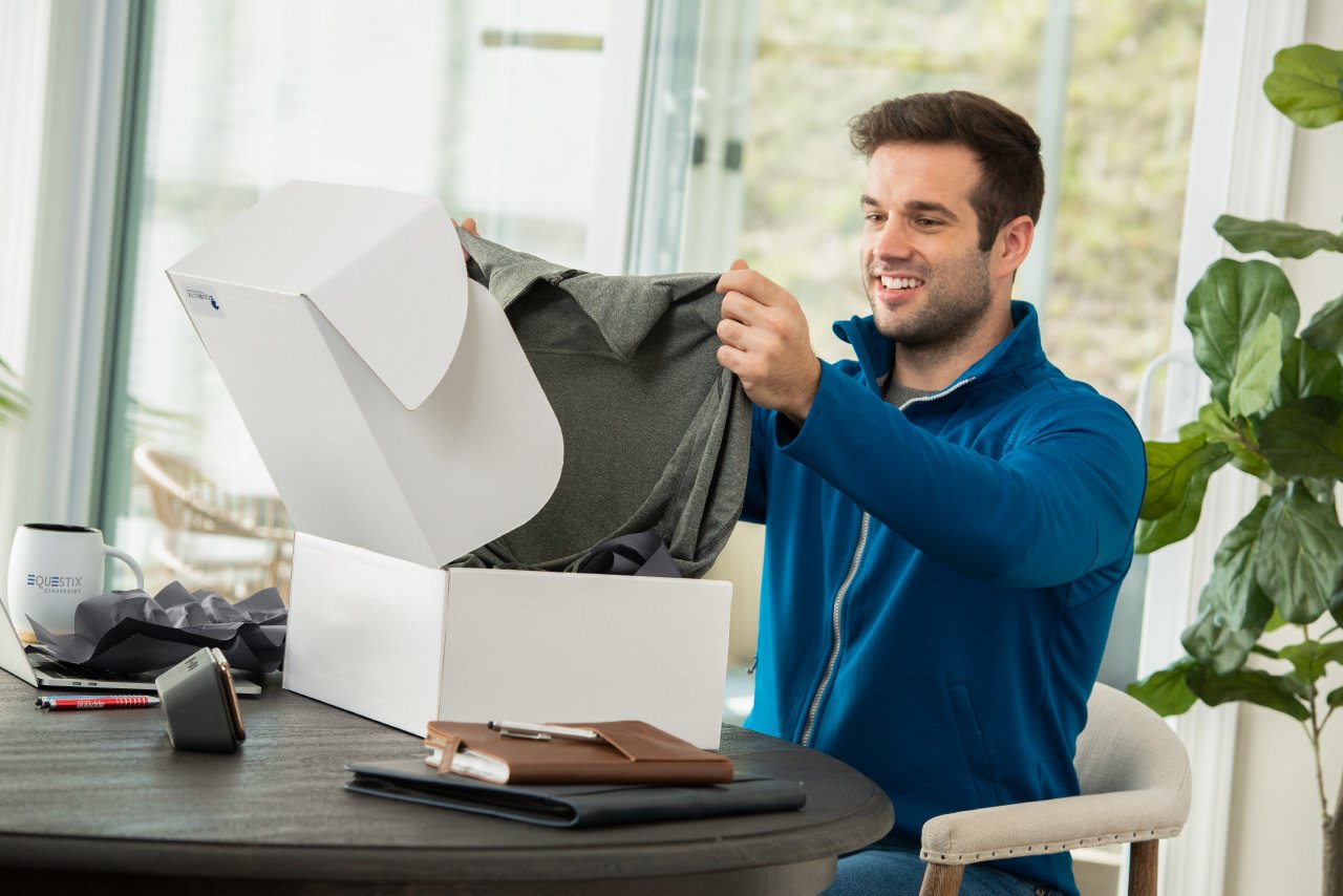 Best New Employee Welcome Kits Boxes Packages For Onboarding